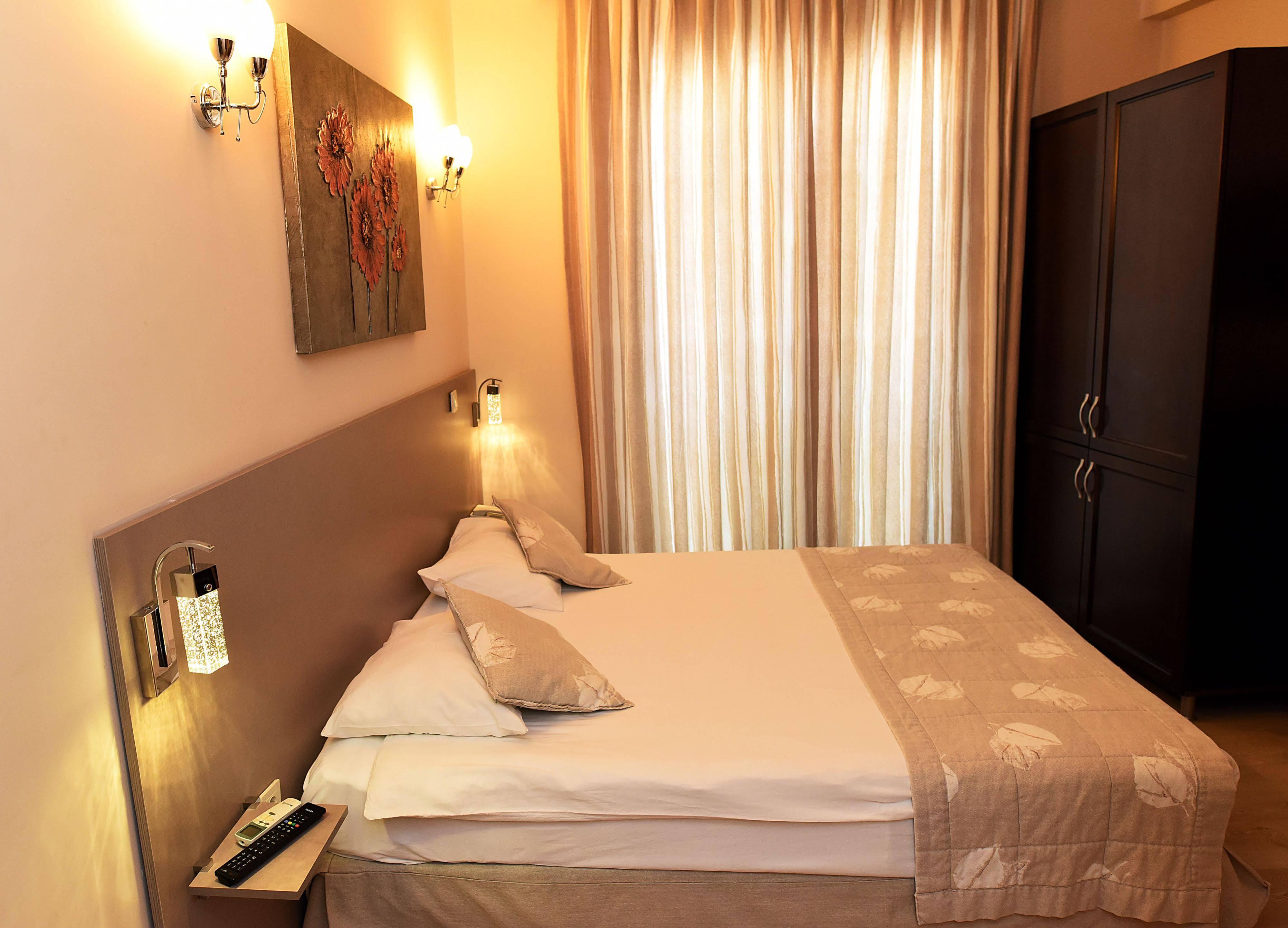 Marine House Boutique Hotel Adalar Exterior photo